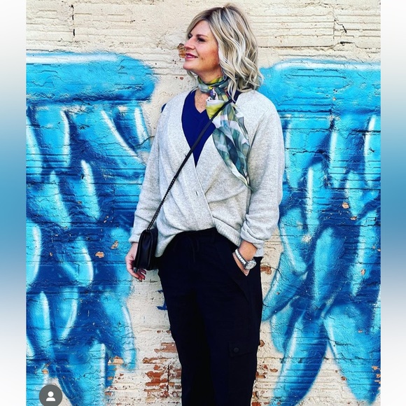 Cabi Quantum Cargo Pants size Large - Picture 5 of 8